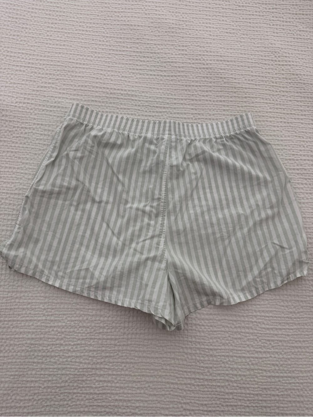 Aritzia Women’s Striped Boxer Shorts Size M - Picture 2 of 4